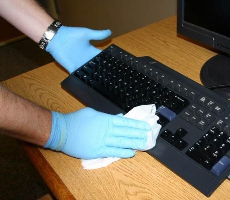 How to clean the keyboard on a laptop and PC yourself