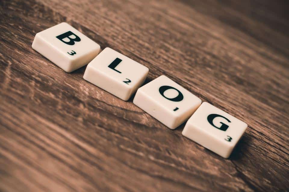 How to Start an Online Blog That Helps You Earn Money