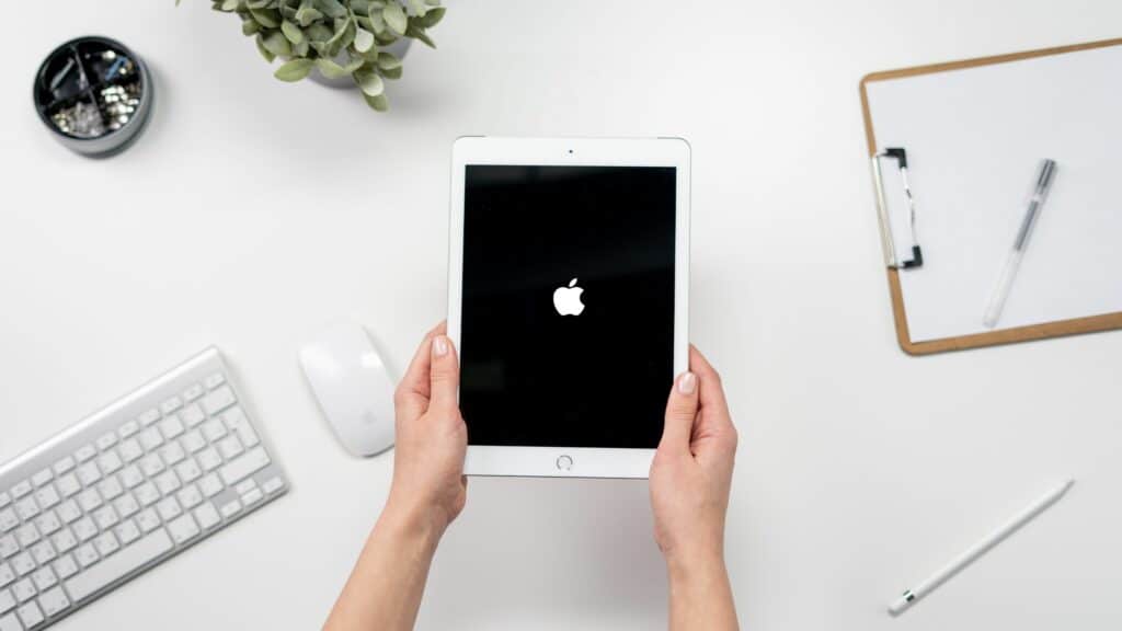 How to Fix iPad Stuck on Apple Logo: 5 Easy Methods