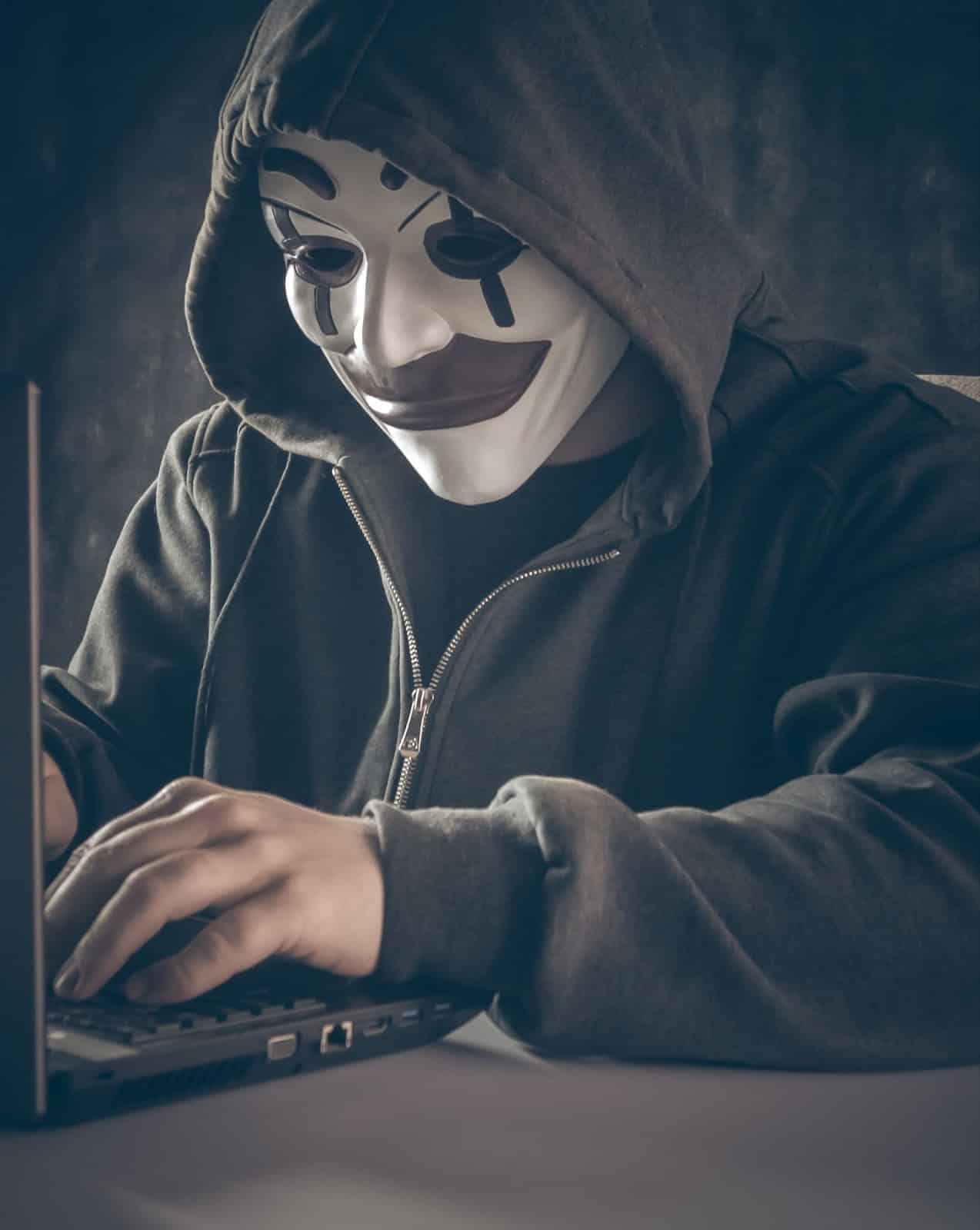 How To Stay Anonymous Online and Why It’s Important